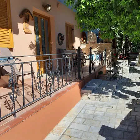 Traditional * Sívros