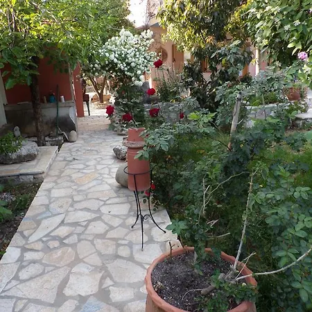 Traditional Apartman Szívrosz
